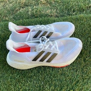 Women’s Adidas Ultraboost 21 Primeblue Running shoes sz 11.5